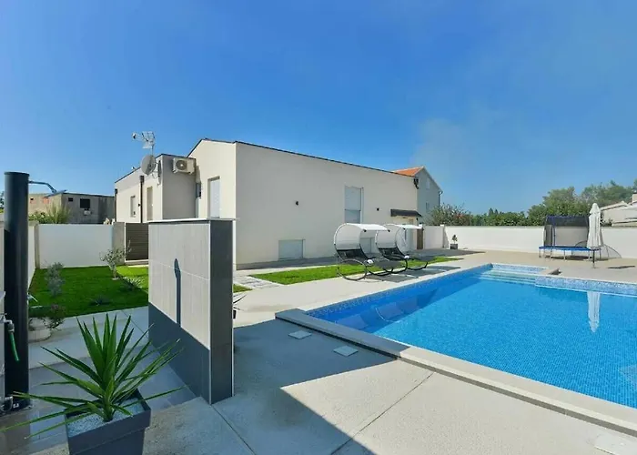 Miranda Comfortable Villa Zaton (Zadar)