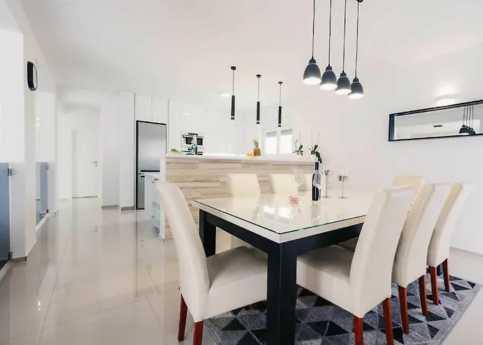 Miranda Comfortable Villa Zaton (Zadar)